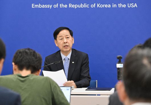 구윤철 경제부총리 겸 기획재정부 장관이 31일(한국시간) 미국 워싱턴D.C. 주미대한민국대사관에서 한-미 통상협의 결과 브리핑을 하고 있다. 2025.7.31. 기획재정부 제공