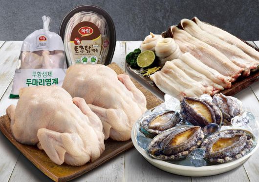 이마트에서 말복을 앞두고 선보이고 있는 보양식 관련 행사 상품. 이마트 제공