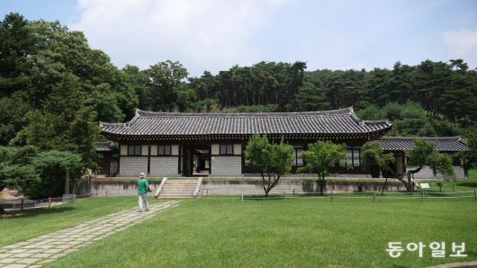 충남 아산 충무공 이순신 고택. 서울에서 태어났지만 어려서 이주해 이곳에서 무과에 급제할 때까지 살았다.