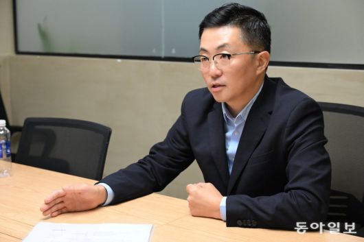 김예성 씨가 11일(현지 시간) 오후 베트남 호치민에서 동아일보와 단독 인터뷰를 진행하고 있다. 호치민=박종민 기자 blick@donga.com