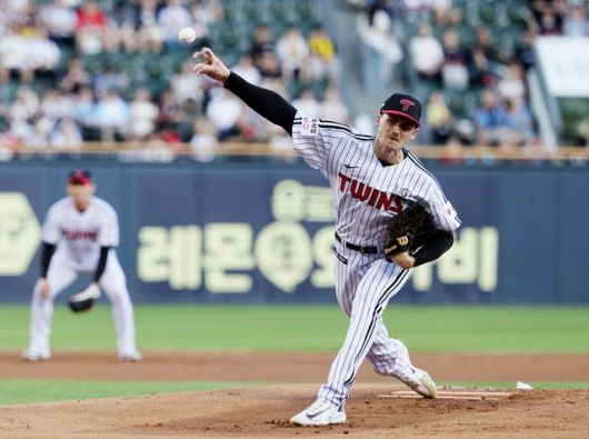 한국 무대 데뷔 후 13이닝 연속 무실점 중인 LG 톨허스트. 뉴시스