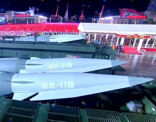 10일 평양 김일성광장에서 진행된 북한 노동당 창건 80주년 기념 열병식에서 포착된 단거리탄도미사일(SRBM) ‘화성-11마’의 모습. 조선중앙TV 화면 캡처·뉴시스