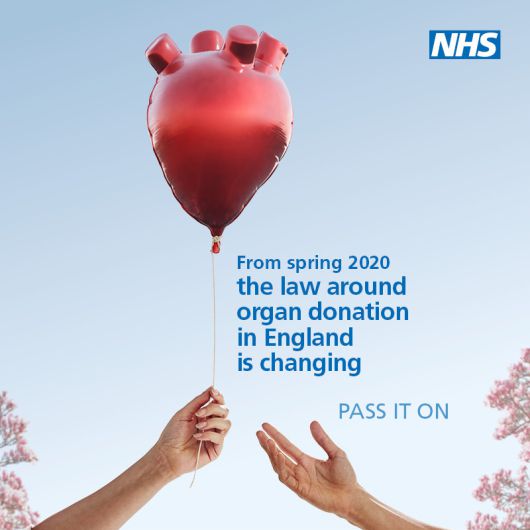 2020년 5월 시행된 영국의 개정 장기기증법, ‘맥스와 키이라법’을 홍보하는 포스터. 이때부터 영국에서는 모든 성인은 사망 시 장기 기증에 동의한 것으로 간주합니다. 영국 국립보건서비스(NHS) 홈페이지 캡처