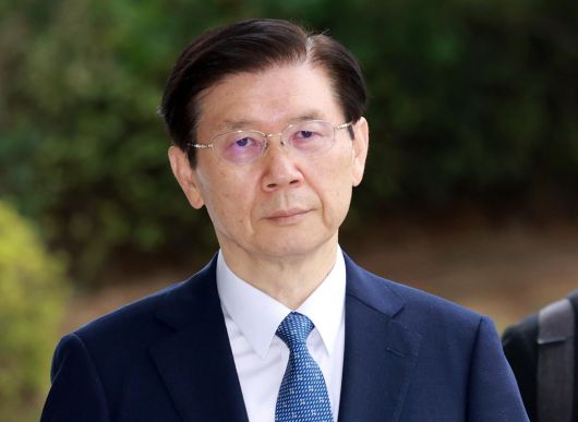 이영환 기자 = 박종준 전 경호처장이 조사를 받기 위해 14일 오전 서울 서초구 서울고검에 마련된 내란 특검 사무실로 향하고 있다. 2025.07.14. [서울=뉴시스]