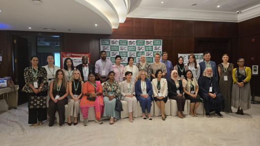 순천향대 부천병원 산부인과 김태희 교수(뒷줄 좌측 두 번째)는 중동 의사를 비롯한 글로벌 연사들과 함께 조기 폐경 및 항노화 연구 협력을 이어가기로 했다.