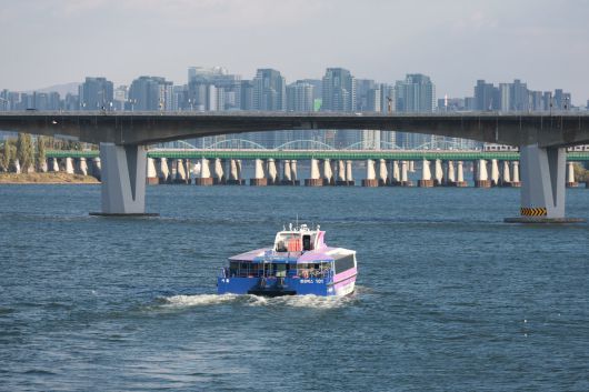 한강버스 참고사진. 뉴시스