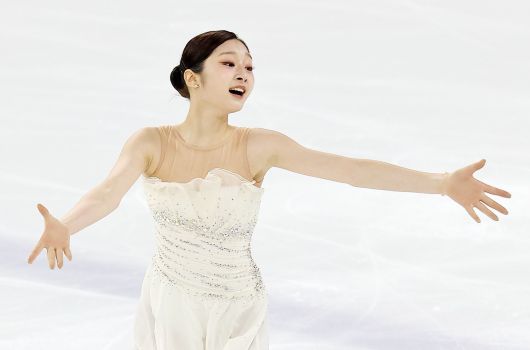신지아(세화여자고등학교)가 30일 서울 양천구 목동아이스링크에서 열린 2025 KB금융 전국남녀 피겨스케이팅 회장배 랭킹대회 여자 싱글 프리 프로그램 연기를 펼치고 있다. 2025.11.30 뉴스1