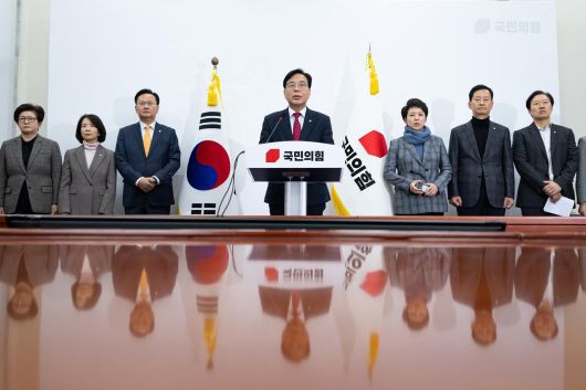 송언석 국민의힘 원내대표가 3일 서울 여의도 국회에서 기자회견을 하고 있다. 2025.12.3/뉴스1