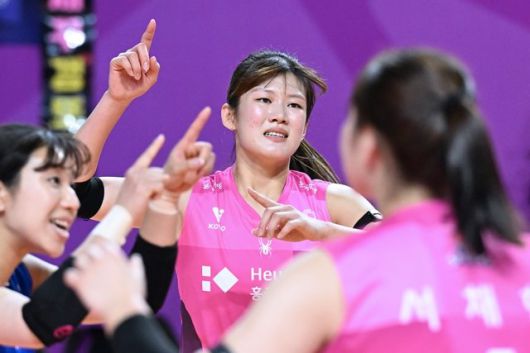 경기를 끝내는 점수를 올린 흥국생명 김다은. 한국배구연맹(KOVO) 제공