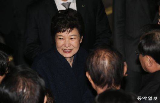 2017년 3월 헌법재판소의 파면 결정 뒤 청와대를 떠나 서울 강남구 삼성동 당시 사저에 도착한 박근혜 전 대통령. 동아일보 DB