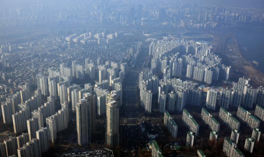 사진은 7일 서울 송파구 롯데월드타워에서 바라본 아파트 단지. 2025.12.7/뉴스1