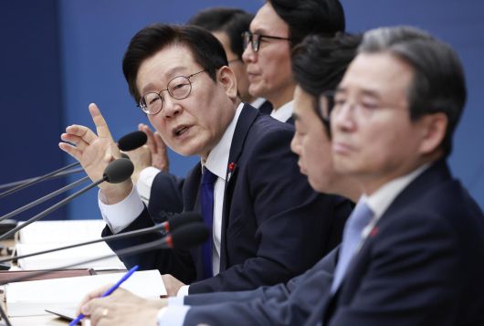 이재명 대통령이 16일 세종시 정부세종컨벤션센터에서 열린 보건복지부(질병관리청)·식품의약품안전처 업무보고에서 발언하고 있다. 2025.12.16. 뉴시스