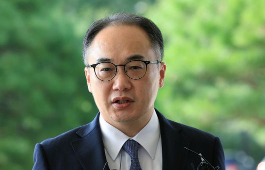 이원석 검찰총장이 9일 오전 서울 서초동 대검찰청으로 출근하며 검찰 수사심의위원회의 의견에 대한 입장을 밝히고 있다. 2024.9.9 뉴스1