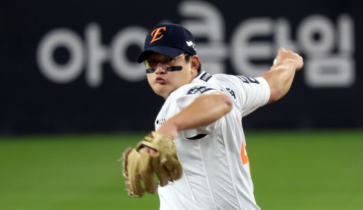 29일 대전 중구 한화생명볼파크에서 열린 2025 KBO 한국시리즈 3차전 LG 트윈스와 한화 이글스의 경기에서 한화 김서현이 역투하고 있다. 2025.10.29. 대전=뉴시스