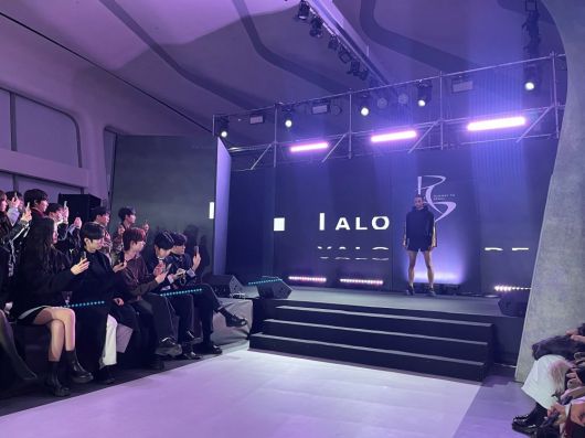 2025 RTS 런웨이의 4부를 담당한 발로렌은 흥미로운 런웨이를 완성했다 / 출처=IT동아