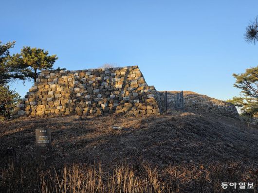 아차산에 있는 고구려군의 보루.