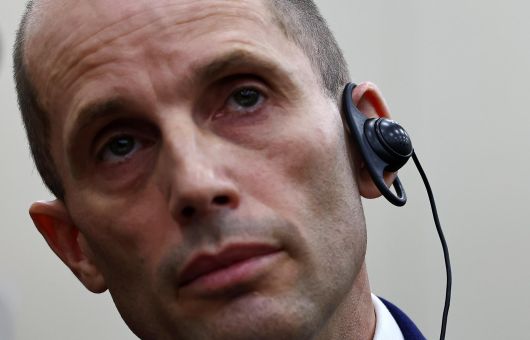 해롤드 로저스 쿠팡 대표이사가 30일 서울 여의도 국회에서 열린 쿠팡 침해사고 및 개인정보 유출, 불공정 거래, 노동환경 실태 파악과 재발방지 대책 마련을 위한 연석 청문회에서 동시통역기를 착용하고 있다. 2025.12.30. 뉴시스