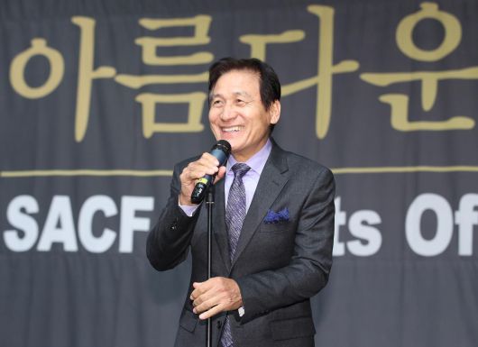 2019년 제9회 아름다운예술인상에서 인사말하는 배우 안성기. 2026.1.5/뉴스1
