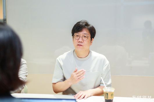 성낙호 네이버클라우드 하이퍼스케일 기술총괄이 12일 ‘독자 AI 파운데이션 모델’ 프로젝트의 주관사업자로 선정된 것에 대한 소감을 이야기하고 있다. 네이버클라우드 제공