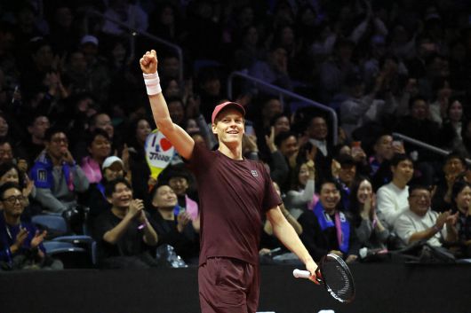 평소 투어 무대에서 ‘정석’에 가까운 무결점 경기로 ‘AI’ 같다는 놀림을 받기도 하는 얀니크 신네르는 10일 인천 인스파이어 아레나에서 열린 현대카드 슈퍼매치에서만큼은 누구보다 ‘인간미’ 있게 팬들의 응원 한 마디 한 마디에 적극적으로 애정을 표현했다. 세마스포츠마케팅 제공