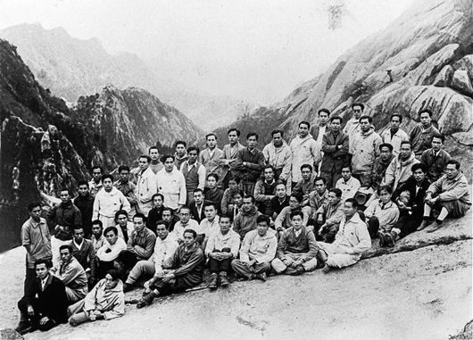 1940년 11월 3일 조선인 등반가 50여 명이 서울 북한산 인수봉에 올랐다. 일제강점기 조선인들의 ‘정신적 탈출구’였던 등산은 오늘날 많은 이들의 여가 활동이 됐다.