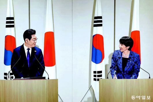 이재명 대통령과 다카이치 사나에 일본 총리가 13일 일본 나라현 회담장에서 공동언론발표를 하고 있다. 2026.1.13. 송은석 기자 silverstone@donga.com