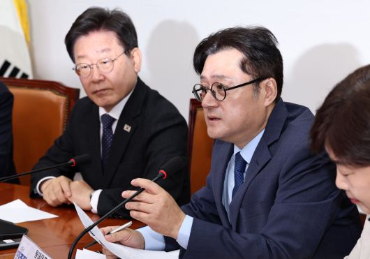 2024년 4월 홍익표 전 더불어민주당 원내대표와 이재명 당시 민주당 당대표. 뉴스1