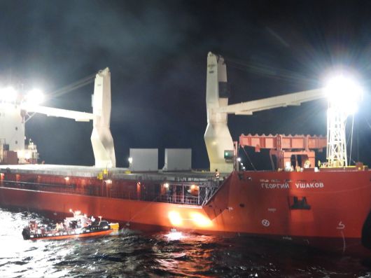 우리 해양 경찰은 이달 12일 울릉도 해역을 항해하다가 엔진 고장으로 조종 불능 상태에 빠진 러시아 선박에 대한 구조 활동을 벌였다. 동해지방해양경찰청 제공