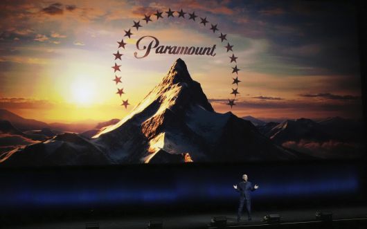 브라이언 로빈스 파라마운트 픽처스 최고경영자(CEO)가 2025년 4월 3일 목요일, 라스베이거스 시저스 팰리스에서 열린 시네마콘 파라마운트 픽처스 프레젠테이션 중 청중에게 발언하고 있다. AP/뉴시스