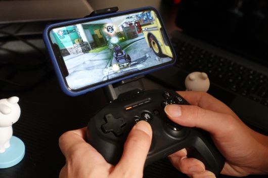 님버스+로 '콜 오브 듀티 모바일'을 즐겨봤다.