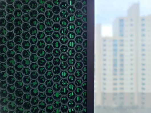 숯 탈취 필터는 실내 속 생활악취와 유해가스를 잡아준다.