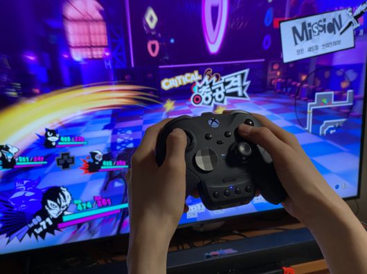 플레이스테이션 4 하위 호환 게임을 즐길 수 있다.