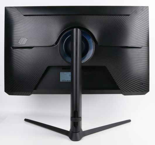 오디세이 게이밍 모니터 디자인이 적용되었다. 특히 스탠드 연결 부분에 투명한 푸른 부분이 눈에 띈다.