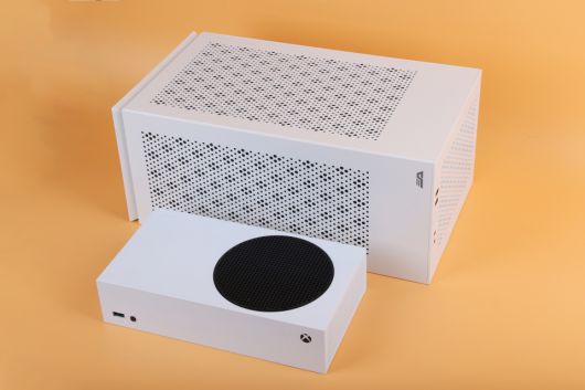 크기는 175x238x412mm다.