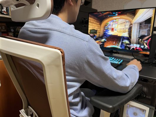 X-it는 게임 플레이를 고려해 제작된 의자다.