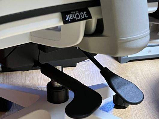 X-it는 양쪽의 레버를 통해 다양한 조절이 가능하다.