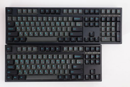 CX87G와 CX108G는 키 배열이 다르다는 것을 제외하면 사실상 동일한 키보드라고 봐도 좋다.