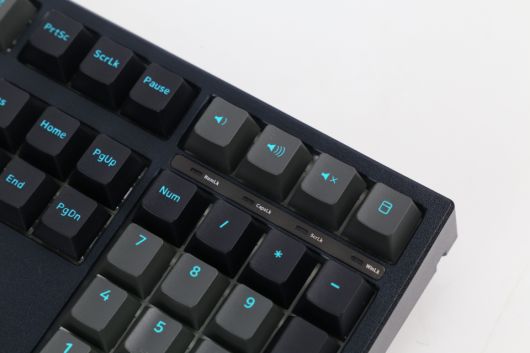 CX108G에는 미디어 특화키가 위치한다.