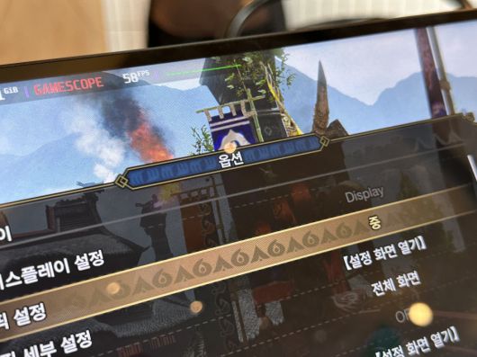 ‘몬스터 헌터 라이즈’를 구동할 경우 60프레임 정도가 스팀 덱의 한계다.