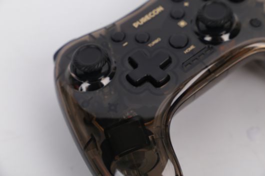 키압은 평균적인 게임패드에 가까운 편이다.