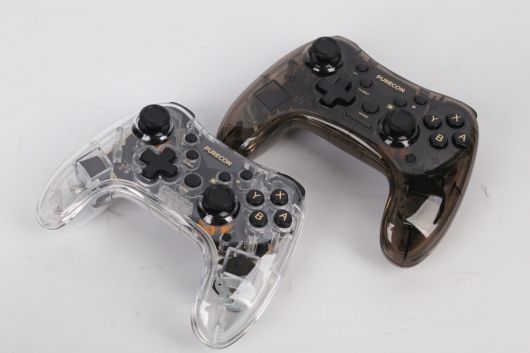 퓨어콘은 두 가지 색상으로 출시됐다.