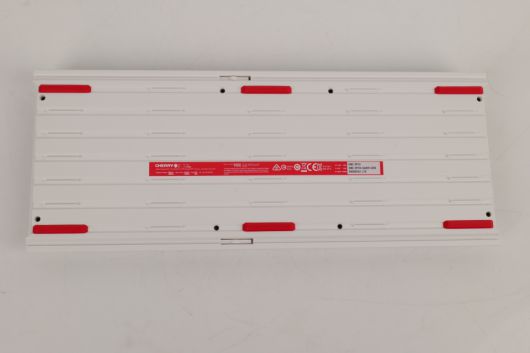 키보드가 밀리지 않도록 여섯 군데에 고무 패킹을 배치했다.