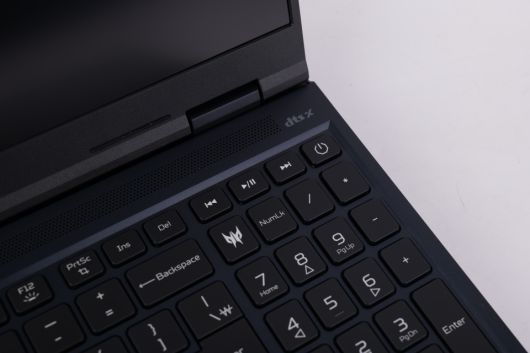 프레데터 로고가 세겨진 키를 누르면 ‘프레데터 센스 5.0’이 자동으로 실행된다.