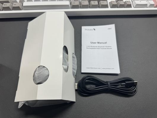 구성품 모두 상태가 양호했다.