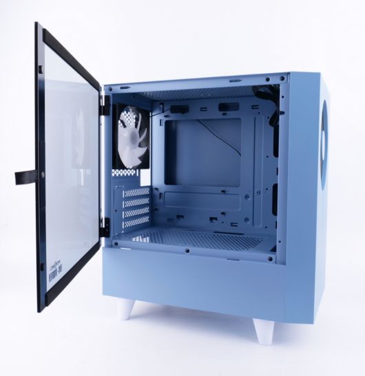 측면 강화유리는 스윙도어 방식으로 열린다.