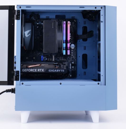 모든 조립이 완료된 후 제대로 작동하는지 확인했다.