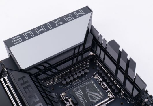 강력한 전원 스테이지를 제공해 CPU 성능을 극한까지 끌어 올릴 수 있다.