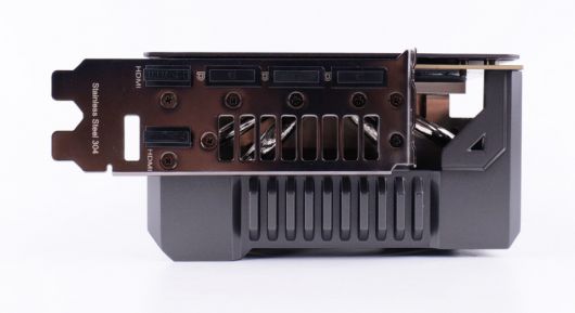 총 5개의 출력 단자가 있다.