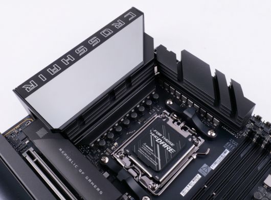 강력한 전원 스테이지와 뛰어난 쿨링 솔루션이 적용돼 고성능 CPU를 완벽하게 활용할 수 있다.