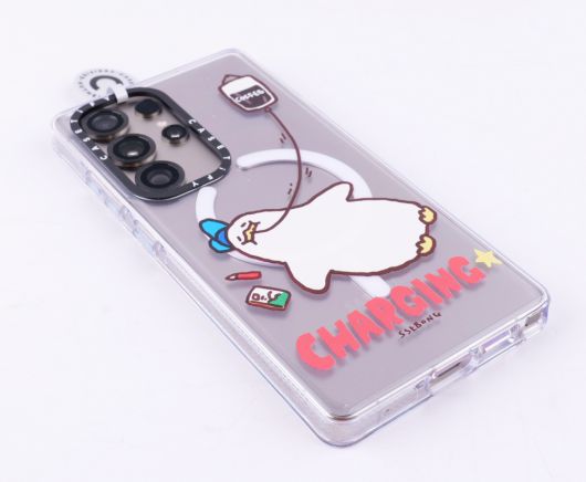 투명 케이스이기 때문에 갤럭시 S25 울트라의 본연 색상을 그대로 즐길 수 있다.